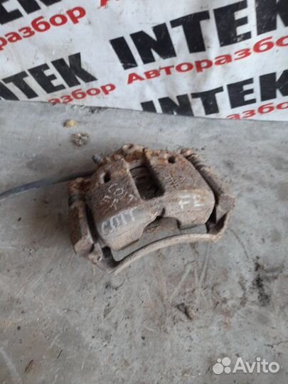 Суппорт передний правый Mitsubishi Colt 2008-2012