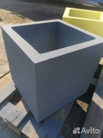 Кашпо из бетона, вазон из бетона, урны, из камня