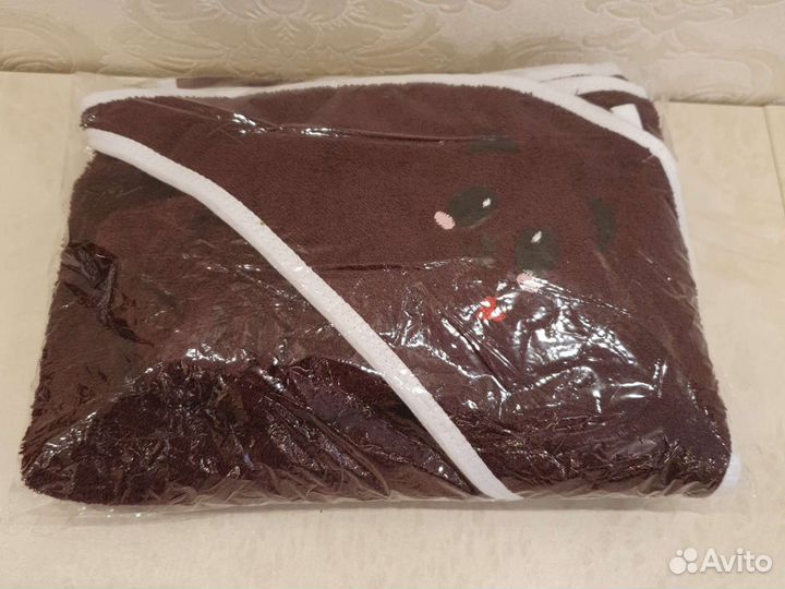 Полотенце с уголком и варежка для новорожденных