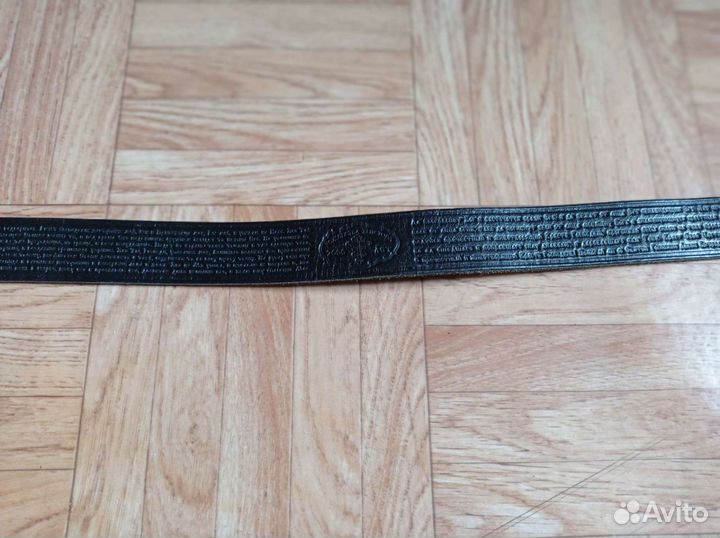 Кожаный ремень с молитвами