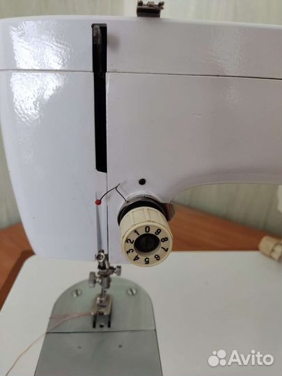 Швейная машина Чайка 132м