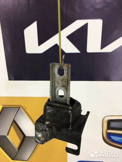 Опора двигателя двс Кронштейн Renault sandero step