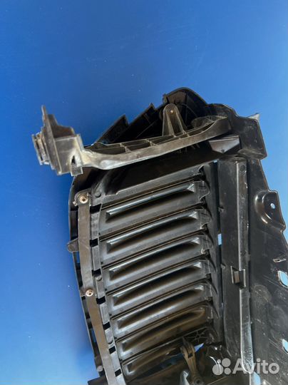 Жалюзи радиатора bmw G32
