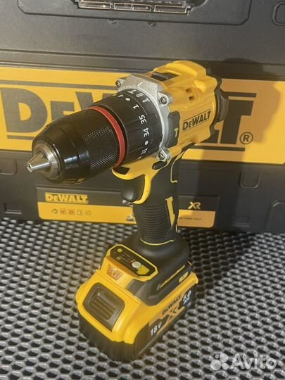 Шуруповерт бесщеточный DeWalt 18