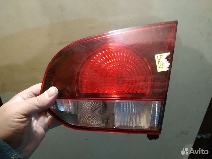 Задний правый фонарь volkswagen golf 6