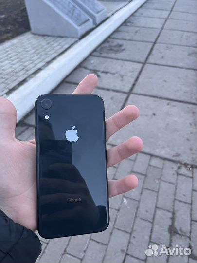 iPhone Xr, 64 ГБ