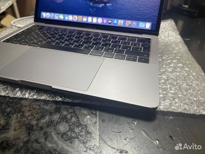 Apple MacBook Pro 13 2016 TouchBar