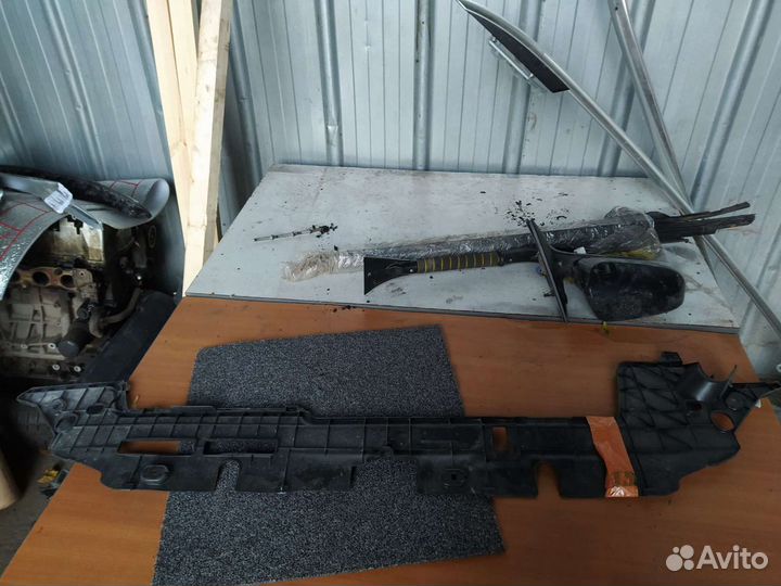 Накладка на телевизор Toyota Corolla