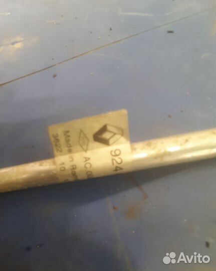 924407811r трубка шланг кондиционера Nissan Almera