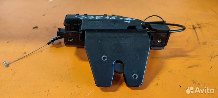 Замок крышки багажника BMW