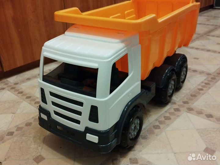 Грузовик детский