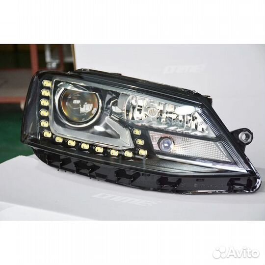 Фары фара оптика VW Jetta 6 2009+ LED