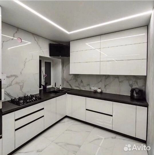 Кухня угловая до потолка в рассрочку