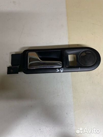 Ручка двери внутренняя левая Volkswagen Passat B5