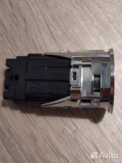 Кнопка старт стоп Toyota Prius 20