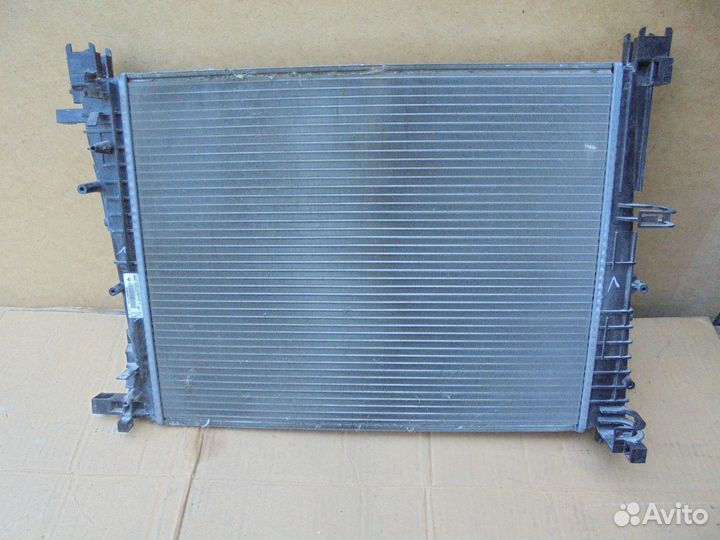 Радиатор охлаждения двигателя Renault LADA Nissan
