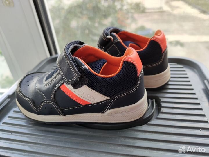 Кроссовки geox 23