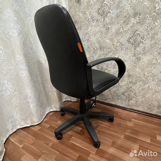 Кресло компьютерное (офисное)