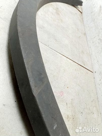 Накладка заднего крыла левого