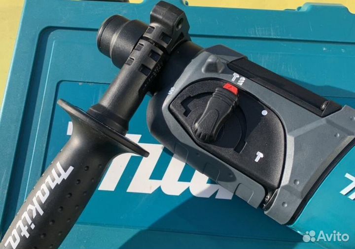 Перфоратор Makita HR 2470