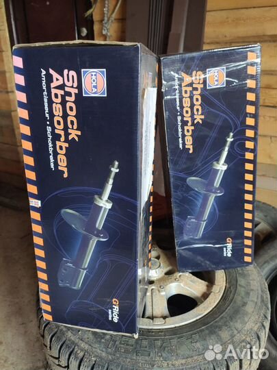 Передние стойки на Renault logan