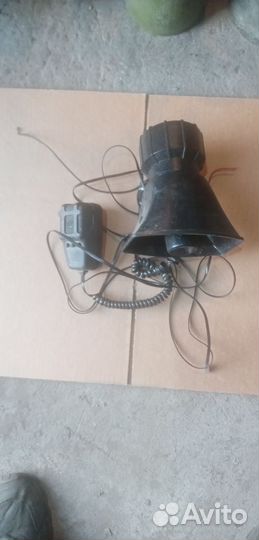 Громко говарит ель