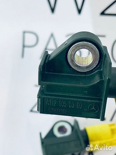 Датчик удара Mercedes W204