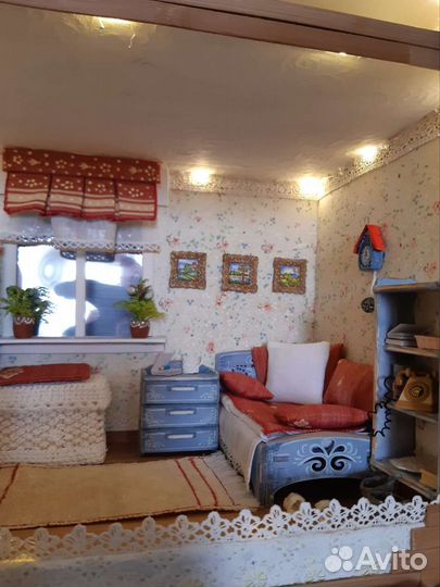 Домик кукольный