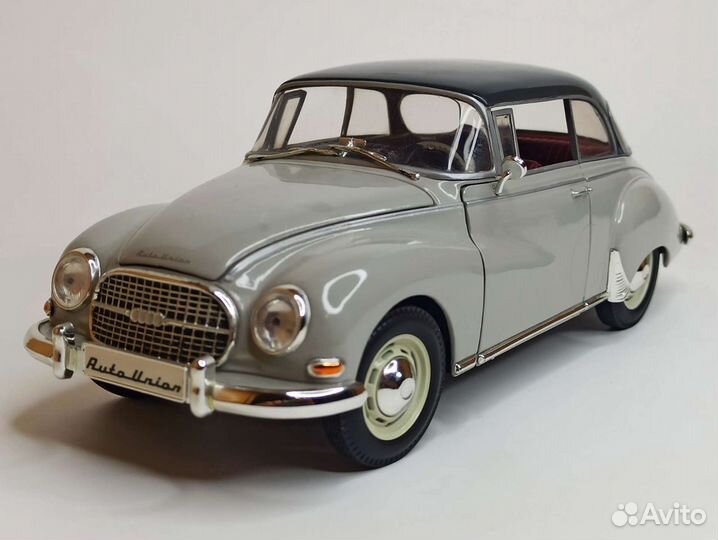 Auto Union 1960 Audi 1000 S Coupe 1:18 Revell