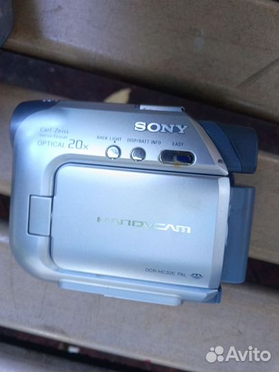 Цифровая видеокамера sony