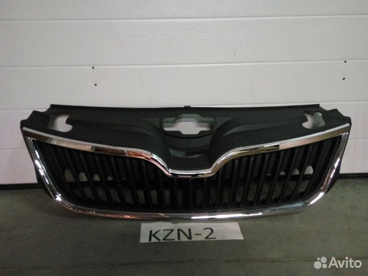 Решетка радиатора Skoda Rapid 2012