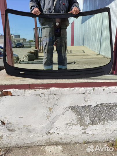 Лобовое стекло BMW X1 e84