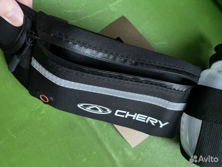 Спортивная сумка chery с бутылкой для бега