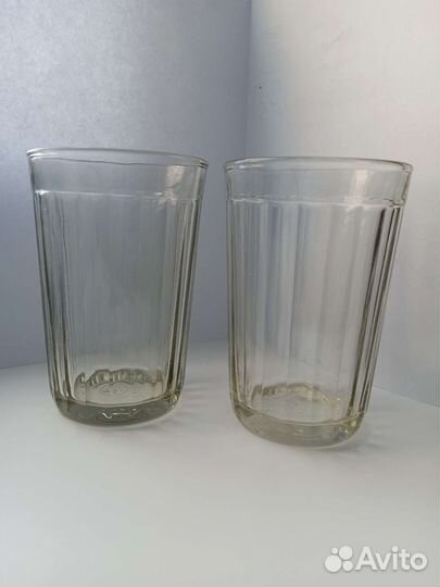 Стеклянные стаканы