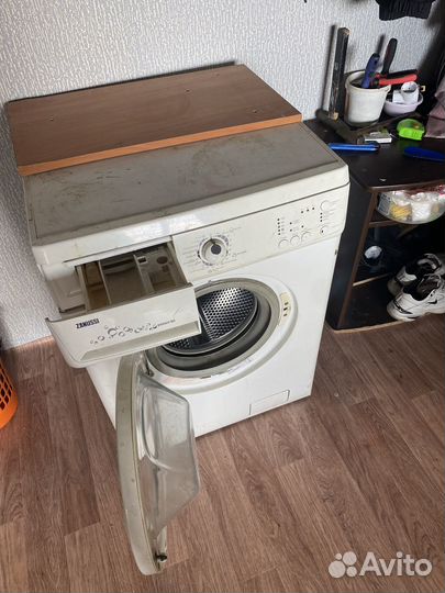 Стиральная машина на запчасти zanussi
