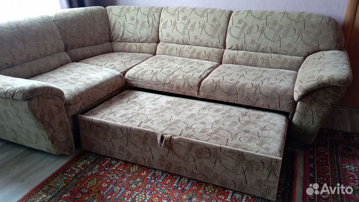 Угловой диван-кровать бу