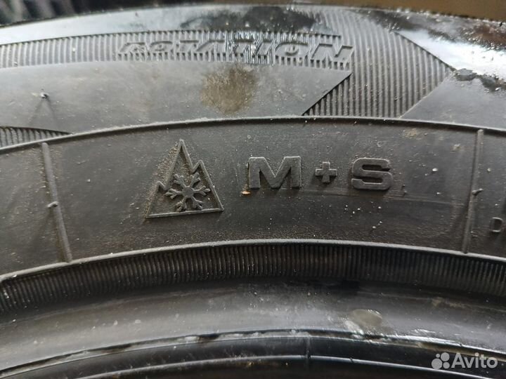 Goodyear Ultragrip Ice Arctic 215/55 R16 97T