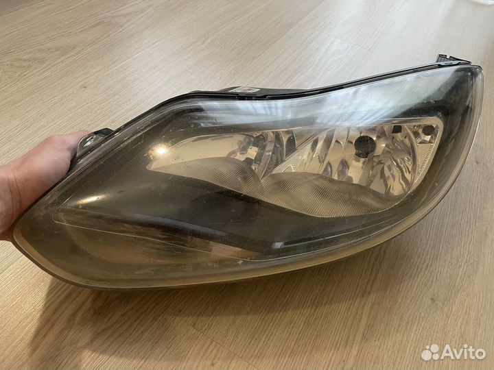 Фара левая Ford Focus 3
