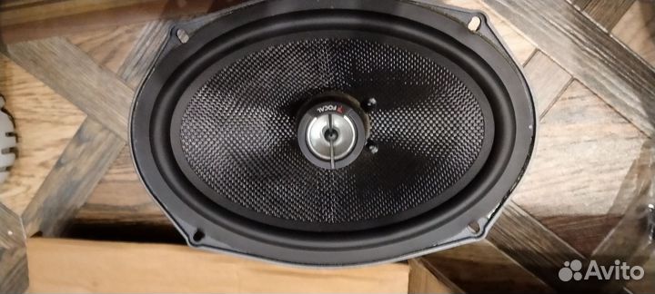 Продам авто акустику Focal