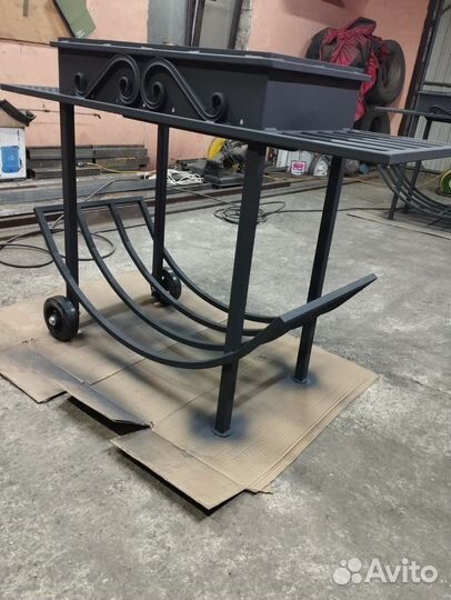 Мангал в наличии