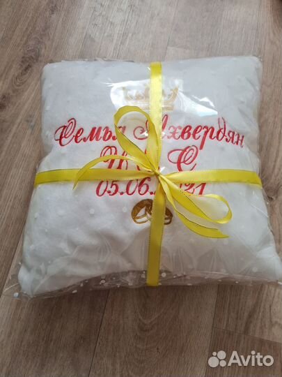 Подушка с вышивкой