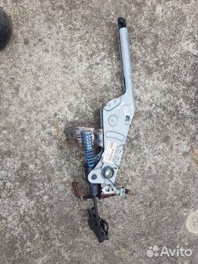 Ручник рычаг стояночного тормоза бмв Е60 Е61 Е63