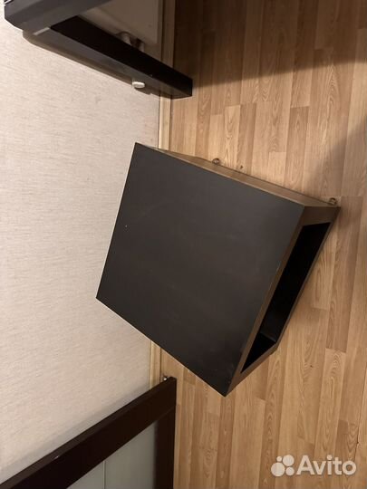 Тумба на колесах