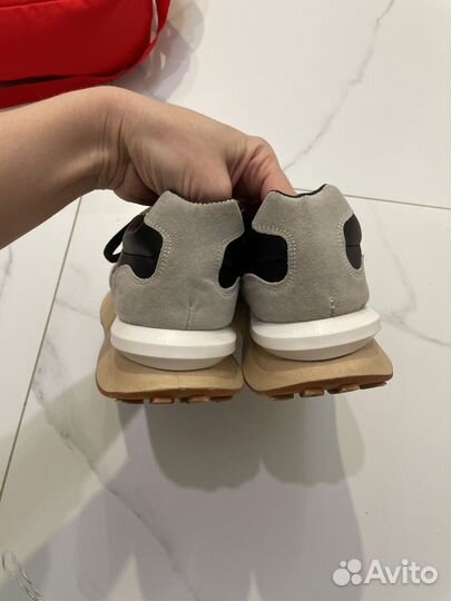 Кроссовки женские 40 размер