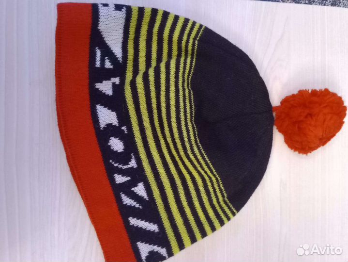 Шапка цветная Atomic