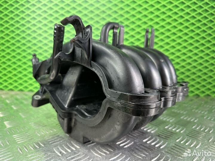 Коллектор впускной Skoda Octavia A5 1Z BUD 1.4 80