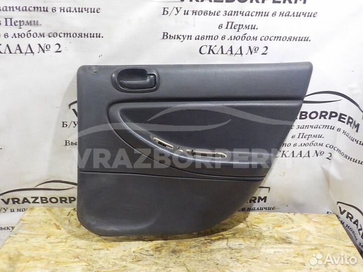 Обшивка двери задней правой (дверная карта) Chrysl