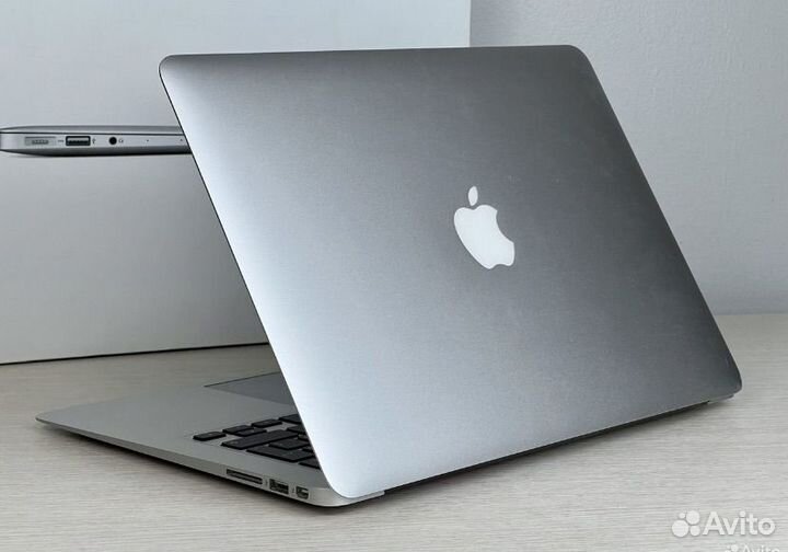 Apple MacBook Air 13 2017 Идеальный