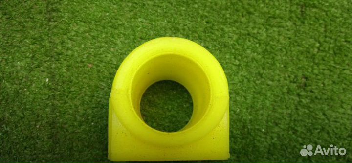 Втулка заднего стабилизатора задняя правая Land