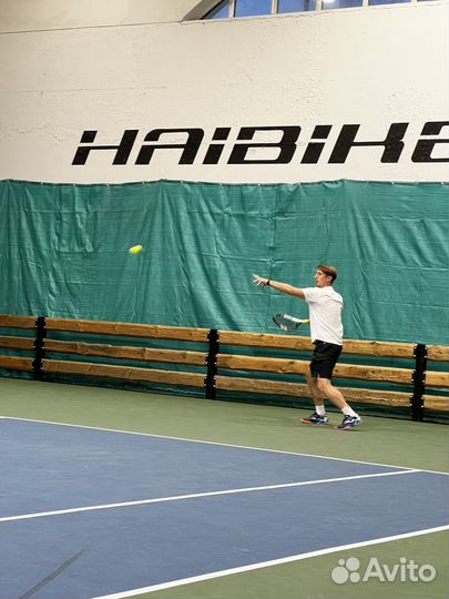 Спарринг-партнер и тренер по большому теннису